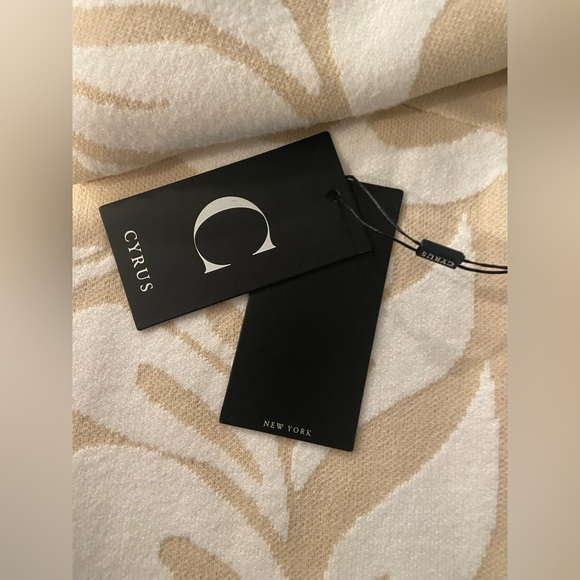 NWT Cyrus Size 2X Ivory Beige Long Sleeve Soft Plush Knit Pullover Sweater - Picture 13 of 13